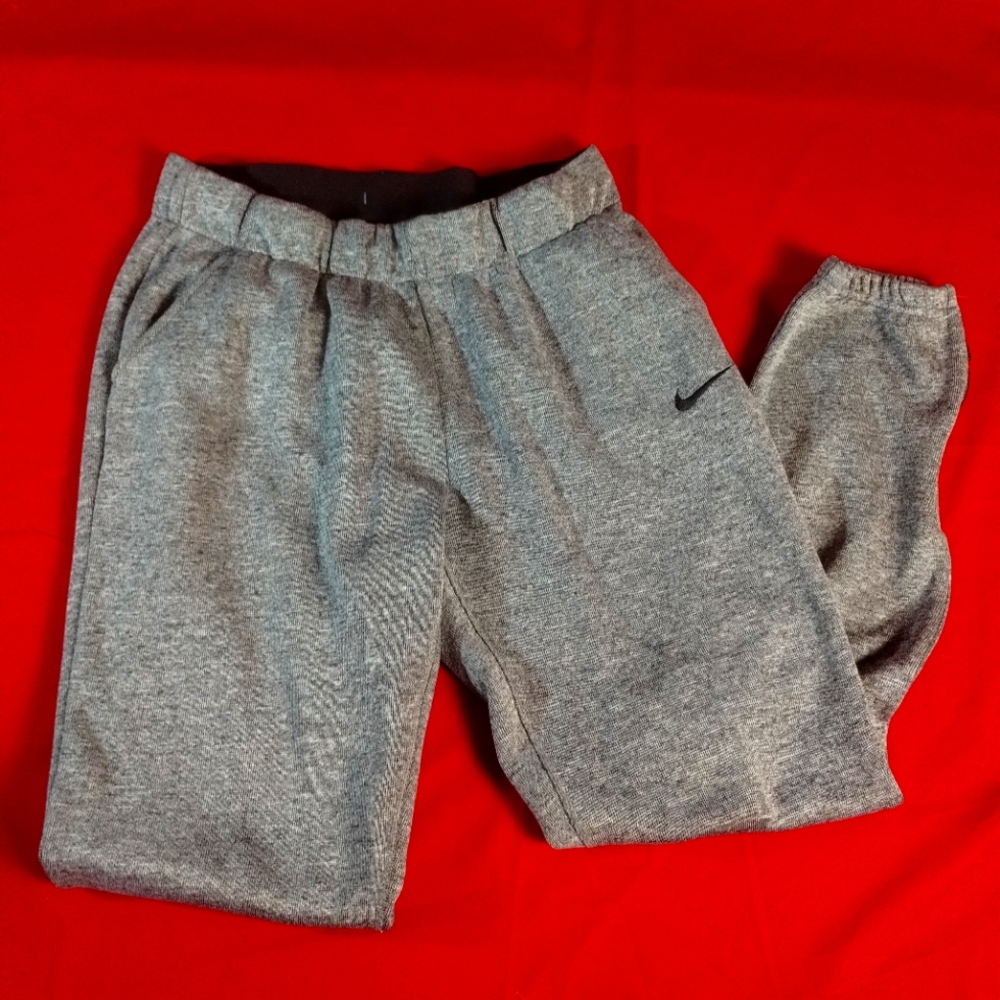 Nike Dri Fit Heather Gray Joggers - Men - Small